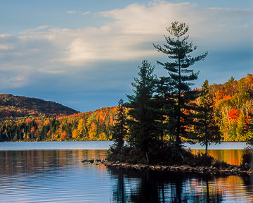 AM-LA-001         Afternoon Fall Reflections, Vermont